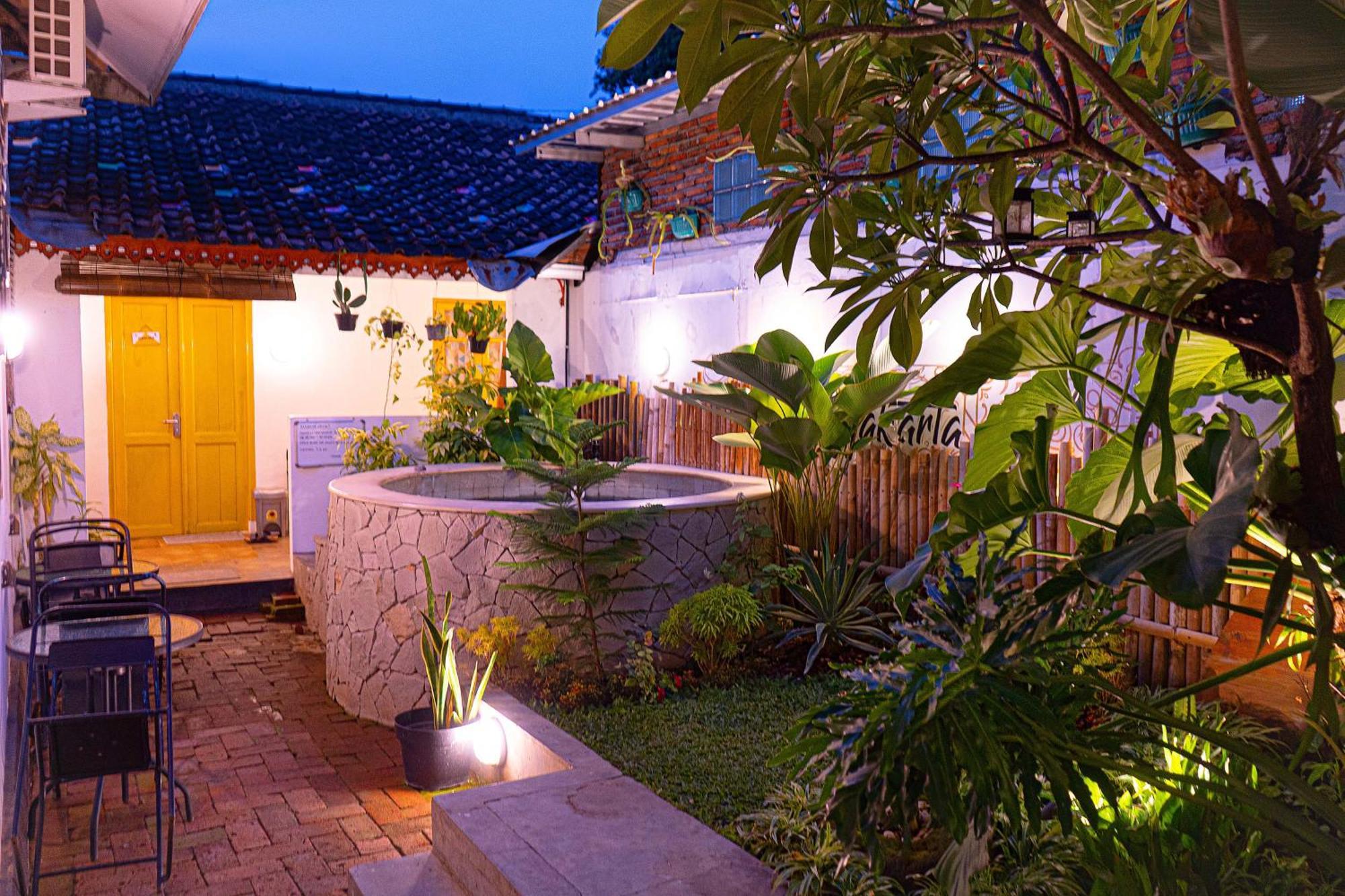 Wonderloft Hostel Jogja Yogyakarta Esterno foto